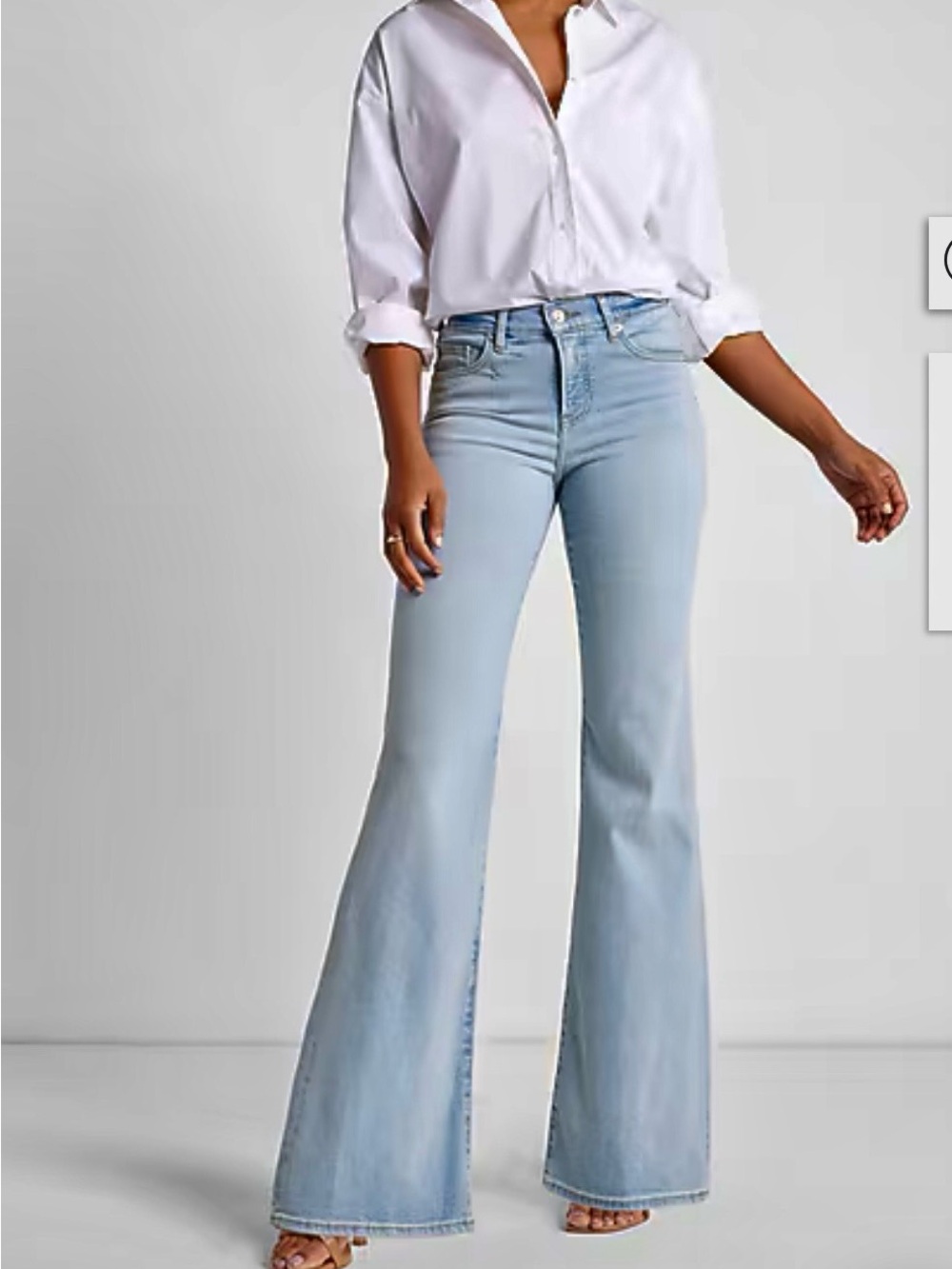 Express 70’s Flare Mid Rise Light Wash Jeans EUC Size 6 Regular